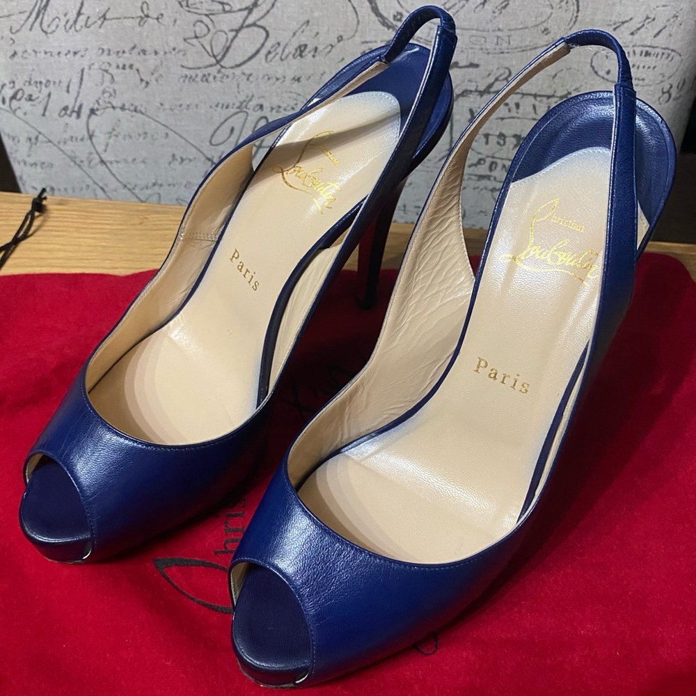 CHRISTIAN LOUBOUTIN